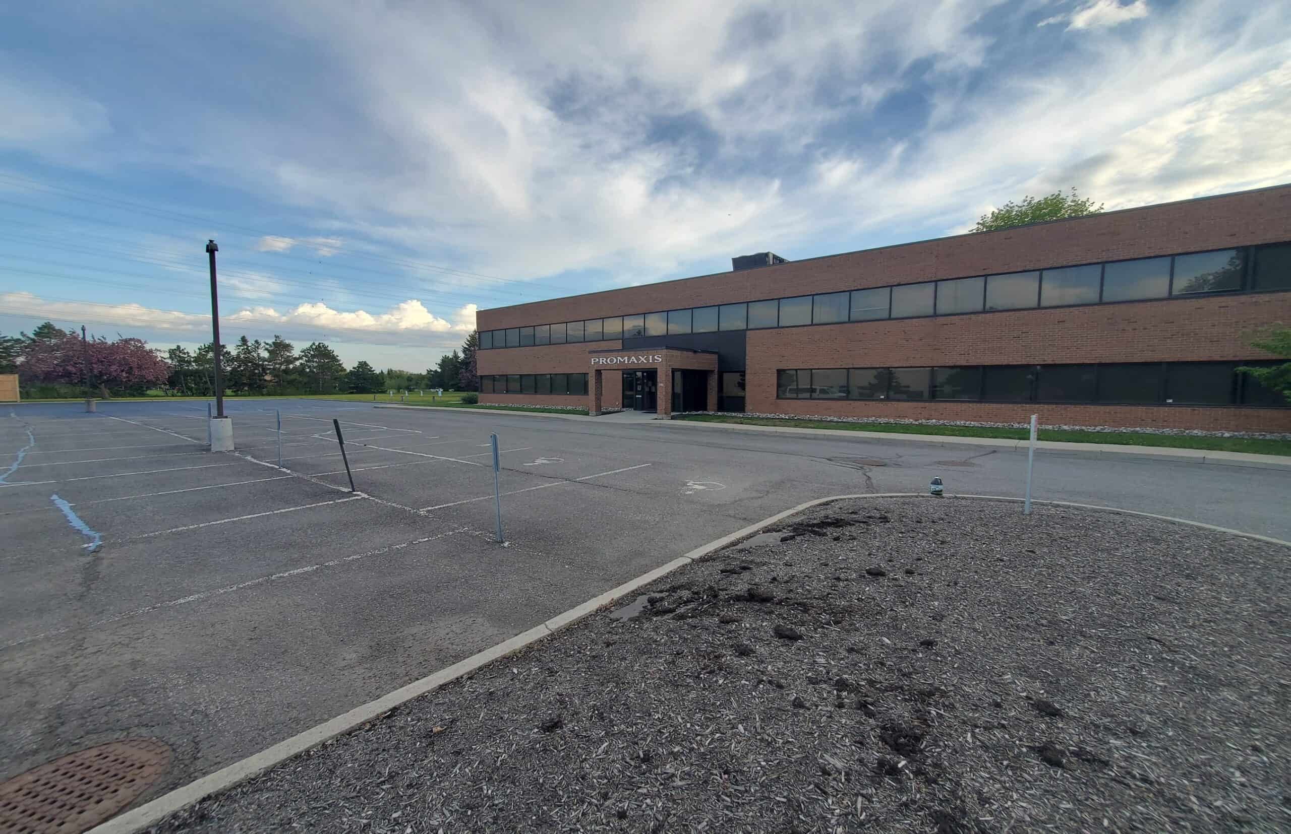 promaxis-parking-lot-sealing-before